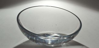 Kastemaljan muotokilpailun parhaat esillä Tampereella