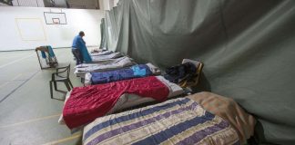 Punainen Risti palkitsi taas kirkollisen toimijan – perusteena turvapaikanhakijoiden auttaminen