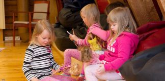 Seurakuntien päiväkerhot kokoavat yli 40 000 lasta, aamu- ja iltapäiväkerhoissa käy 10 000