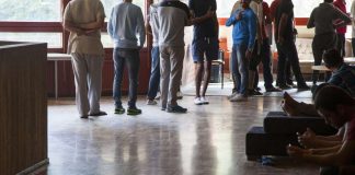 Kysely: Suomalaiset suhtautuvat neutraalisti vastaanottokeskuksiin