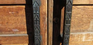 Kirkosta eronnut alkuvuonna kymmenentuhatta ihmistä