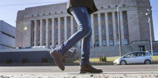 Kansanedustajat: Ihmisten tahdonvastainen sterilointi lopetettava