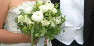 Vihkioikeudesta luopuminen puhutti kirkolliskokousta