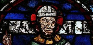 Murhatun arkkipiispan luut palasivat kotiin