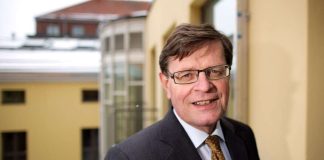 Valtonen perää moniäänisyyttä ”fundamentalistisen sanamagiikan” sijaan