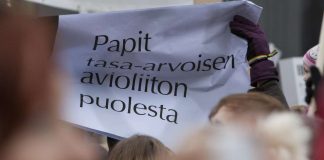 Valomerkki: Oikeusoppineen mukaan kirkon on vihittävä samaa sukupuolta olevia