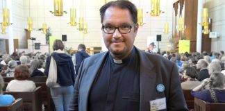 Kirkkoherra sai kultaisen Helsinki-mitalin – ”Tämä on kiitos kaikille kirkon toimijoille”