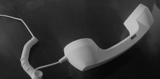 Palveleva puhelin palvelee läpi kesän