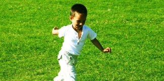 Herättäjäjuhlien jalkapallo-ottelussa rauha on maali, joka ratkaisee