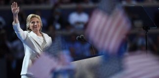 Ehdokkuutensa hyväksynyt Clinton lainasi puheessaan metodistikirkon perustajaa