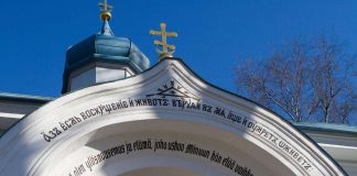 Kolumni: Pitääkö papin olla esimerkkikristitty?