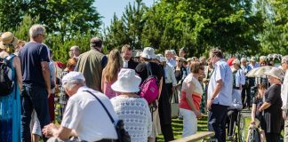 Taloudellinen tuotto on hengellisillä kesäjuhlilla vain sivuasia