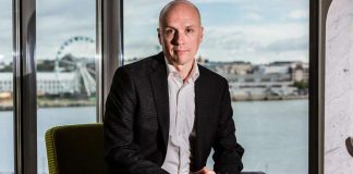 Jyri Komulainen: ”Ei tässä kukaan ilman siunausta jää”