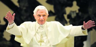 Paavi Benedictus: Johtaminen oli heikkouteni