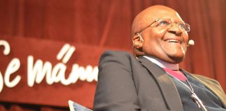 Desmond Tutu toipumassa leikkauksesta