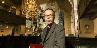 Sisäministeri ja piispat keskustelevat paperittomista