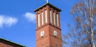 Paavalin seurakuntaneuvosto vetoaa kirkolliskokoukseen ja piispoihin samaa sukupuolta olevien parien