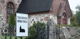 Tiekirkkojen kausi päättyi – näissä kirkoissa käytiin eniten