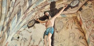 Väitös: Syvyyspsykologiaa soveltavan teologin mukaan uskon perusta ei edellytä Raamattua