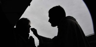 Analyysi: Ehtoollisyhteyteen keittiön kautta?