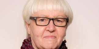 Vuoden papiksi sairaalapastori Merja Hållfast