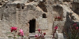 Tutkimus: Teologisesti konservatiiviset kirkot kasvavat