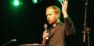 Teemu Laajasalo alkaa johtaa Helsingin seurakuntayhtymää – jatkaa myös kirkkoherrana