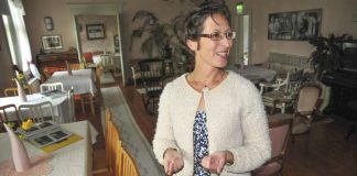 Eduskuntaan uskonnonvapautta seuraava ryhmä – ”Jännitteet ovat kasvaneet”