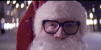 Jari Tervo ja Petteri Orpo lukevat jouluevankeliumia kirkon videolla