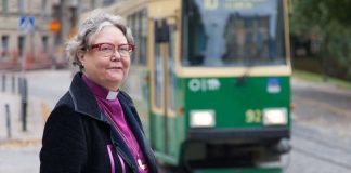 Helsingin hiippakunnan piispa Irja Askola jää eläkkeelle marraskuussa 2017