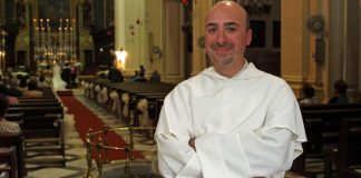 Kärsimys ja ahneus surettavat maltalaista dominikaanipappia