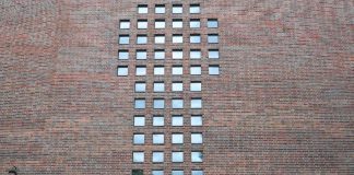 Kirkon jäsenmäärä jatkoi viime vuonna laskuaan – 50 000 erosi, 17 000 liittyi