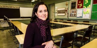 Palkittu uskonnonopettaja: ”On realismia, että tulevaisuudessa yhteinen katsomusopetus on pakollista