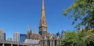 Selvitys katoliseen kirkkoon liittyvistä lasten hyväksikäytöistä – Australiassa 4 444 uhria