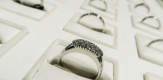 Ruotsissa joka neljäs samaa sukupuolta oleva vihkipari valitsee kirkkohäät