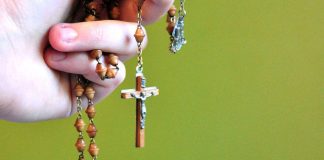 Katolinen kirkko puuttui huumesotaan Filippiineillä – tarjoaa turvapaikkoja uhatuille