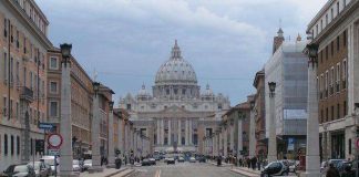 The Guardian: Vatikaanille jälleen kritiikkiä vitkuttelusta hyväksikäyttöjen selvittämisessä