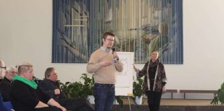 Seurakuntalaiset puivat rukousta ja seksuaalisuutta Savonlinnassa – näin tilaisuus koettiin