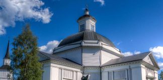 Pyysi esirukousta avioliitolleen, tuli torjutuksi, erosi kirkosta – Mitä vastaa kirkkoherra?