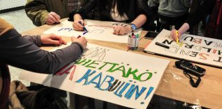 Kommentti: Paperittomat ja pakkopalautukset lyövät kiilaa kirkon ja valtion väliin