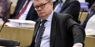 Perussuomalaisten Kimmo Kivelä: ”Kirkosta eroamiselle ei ole koskaan hyviä perusteita”