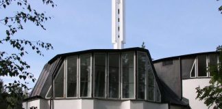 Alvar Aallon suunnittelemasta kirkosta tuli seurakunnalle taloudellinen taakka