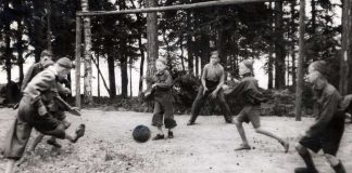 Mysteerikuva: Ketkä pelaavat jalkapalloa?