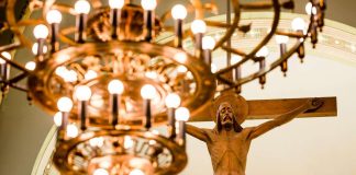 Kolumni: Onko kääntymys pikatie marttyyriuteen?