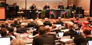 Aloite avioliittokäsityksen laajentamisesta otti askeleen eteenpäin – eteni valiokuntiin