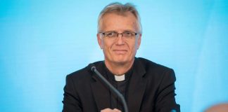 Latvian kirkko ei saapunut Luterilaisen maailmanliiton kokoukseen Windhoekiin – syynä naispappeus?