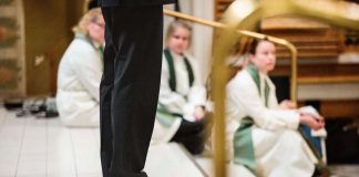 Pääkirjoitus: Kirkon tulevaisuutta koskeva toimenpidelista painottaa liikaa työntekijöitä