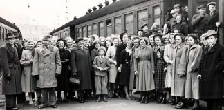 Mysteerikuva: Ketkä lähtevät junalla ja minne?