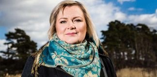 Helsinkiläispappi Sini Ikävalko lauloi itsensä Tangomarkkinoiden finaaliin