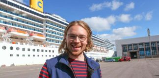 Merimieskirkon Matias Heikkilä tapaa jonglöörejä ja sanoo, ettei työ ole paljon muuttunut 150 vuodes